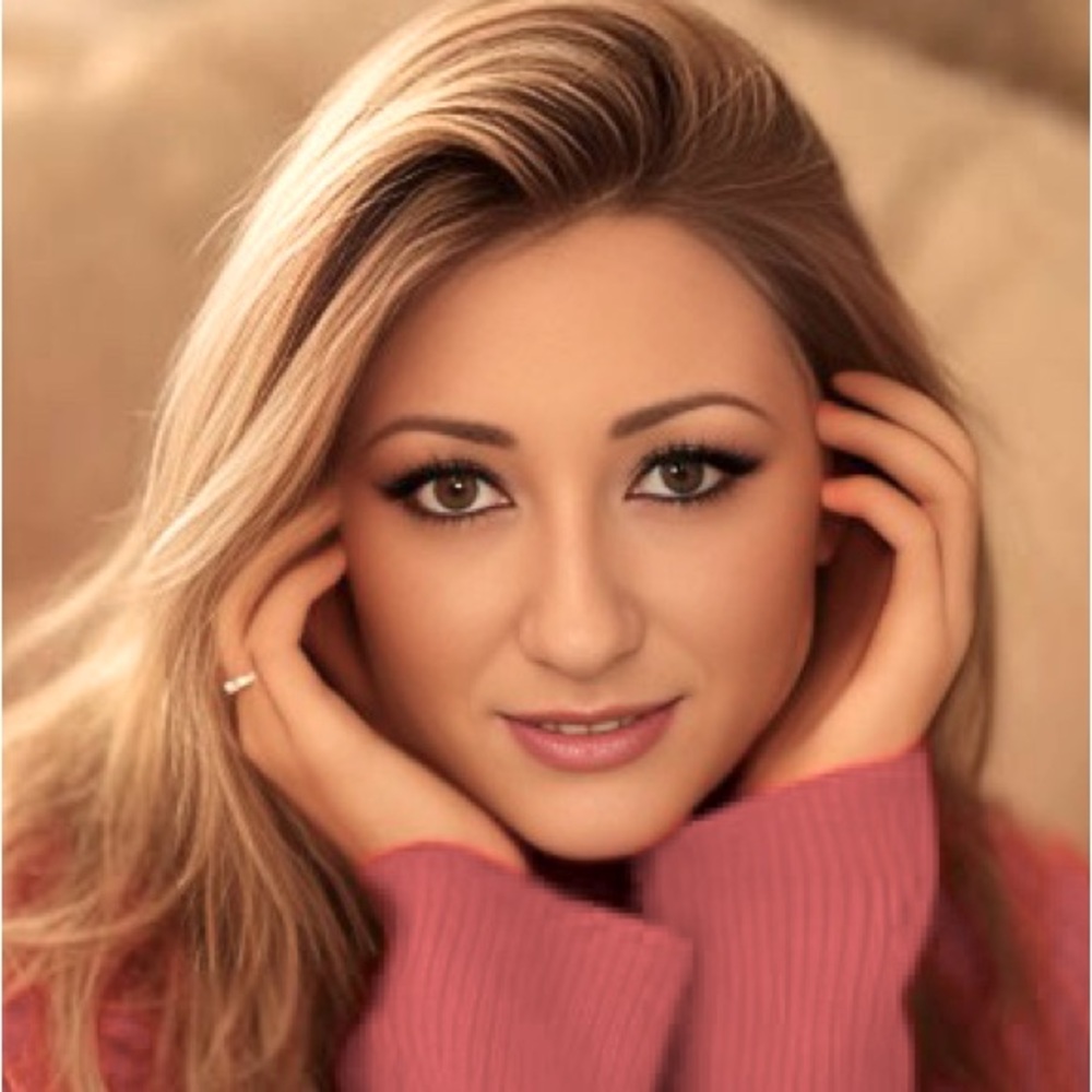 Meet your Posher, Brandi